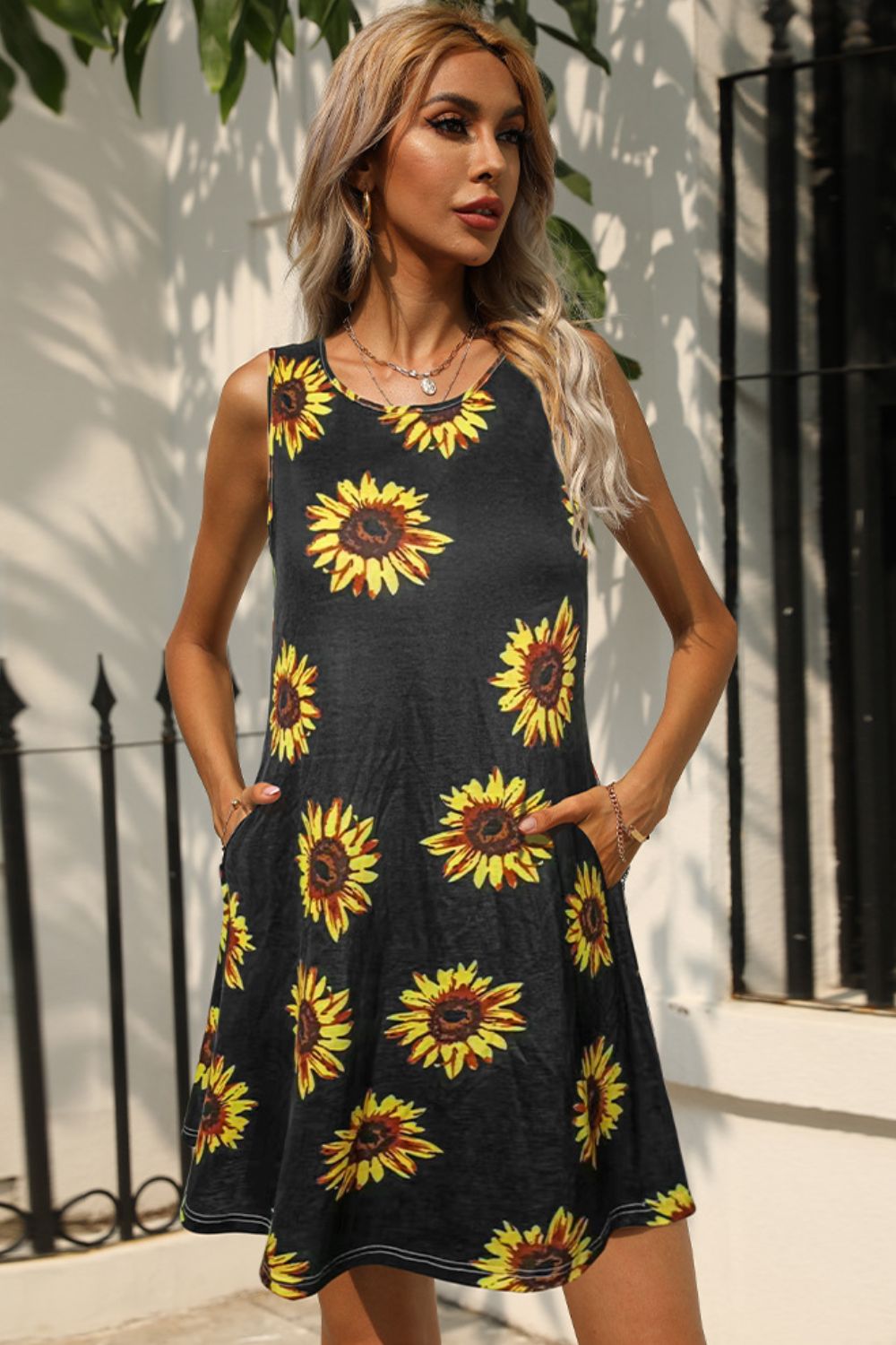 Printed Round Neck Sleeveless Dress with Pockets - Lecatta