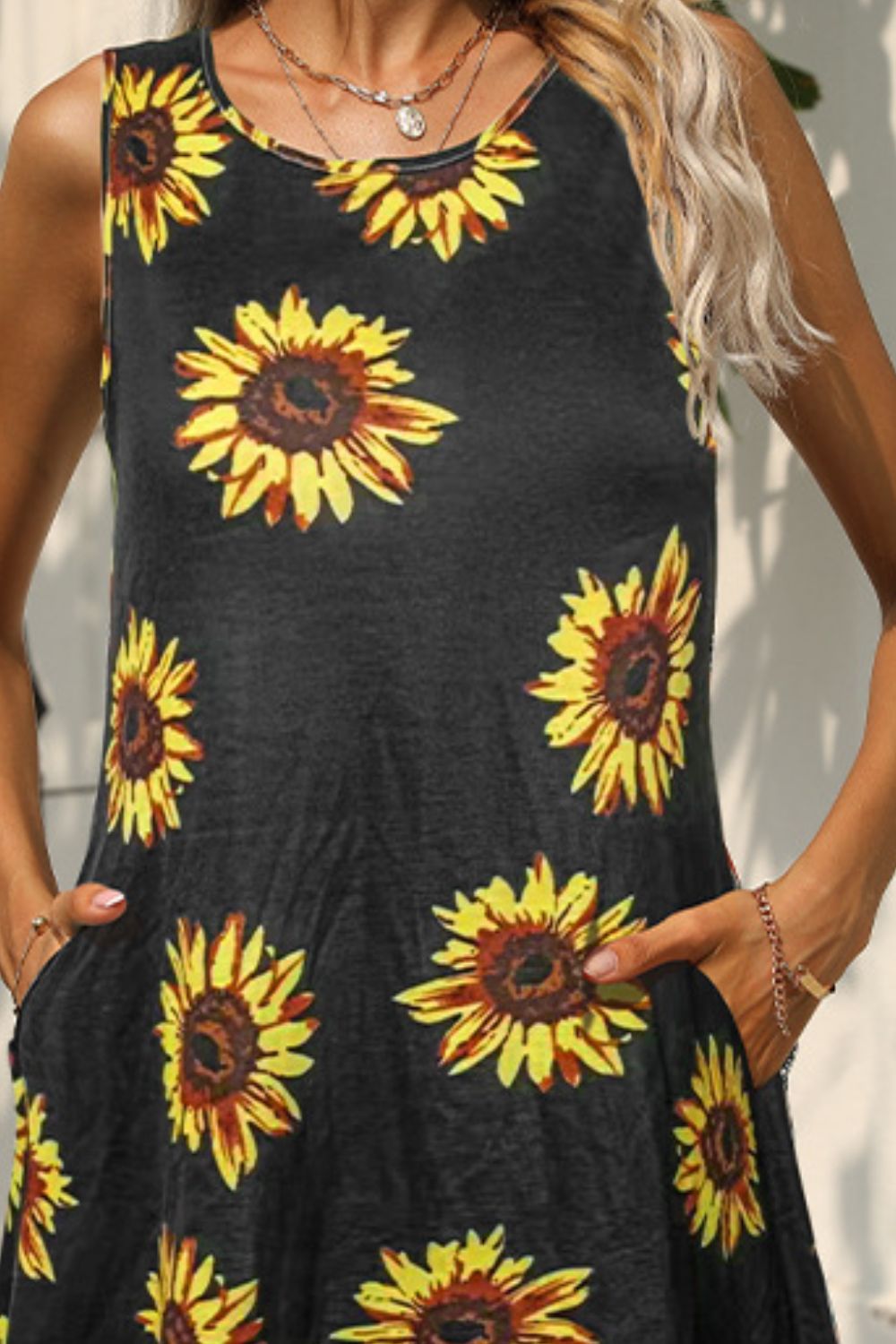 Printed Round Neck Sleeveless Dress with Pockets - Lecatta