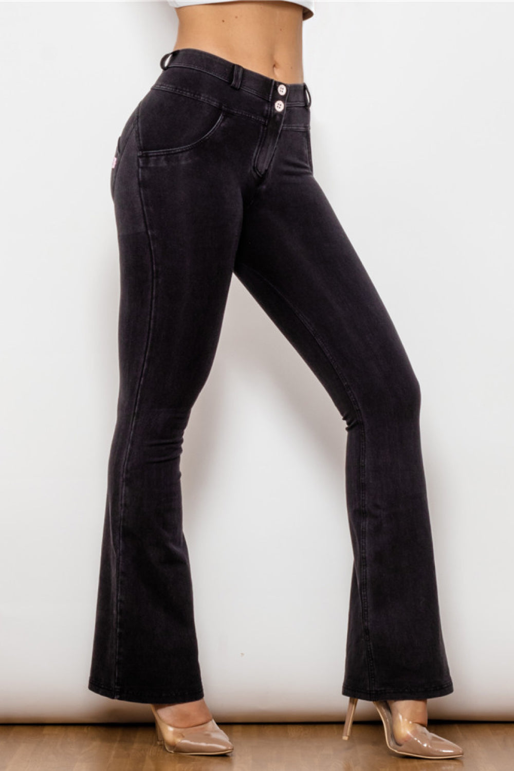 Buttoned Flare Jeans - Lecatta