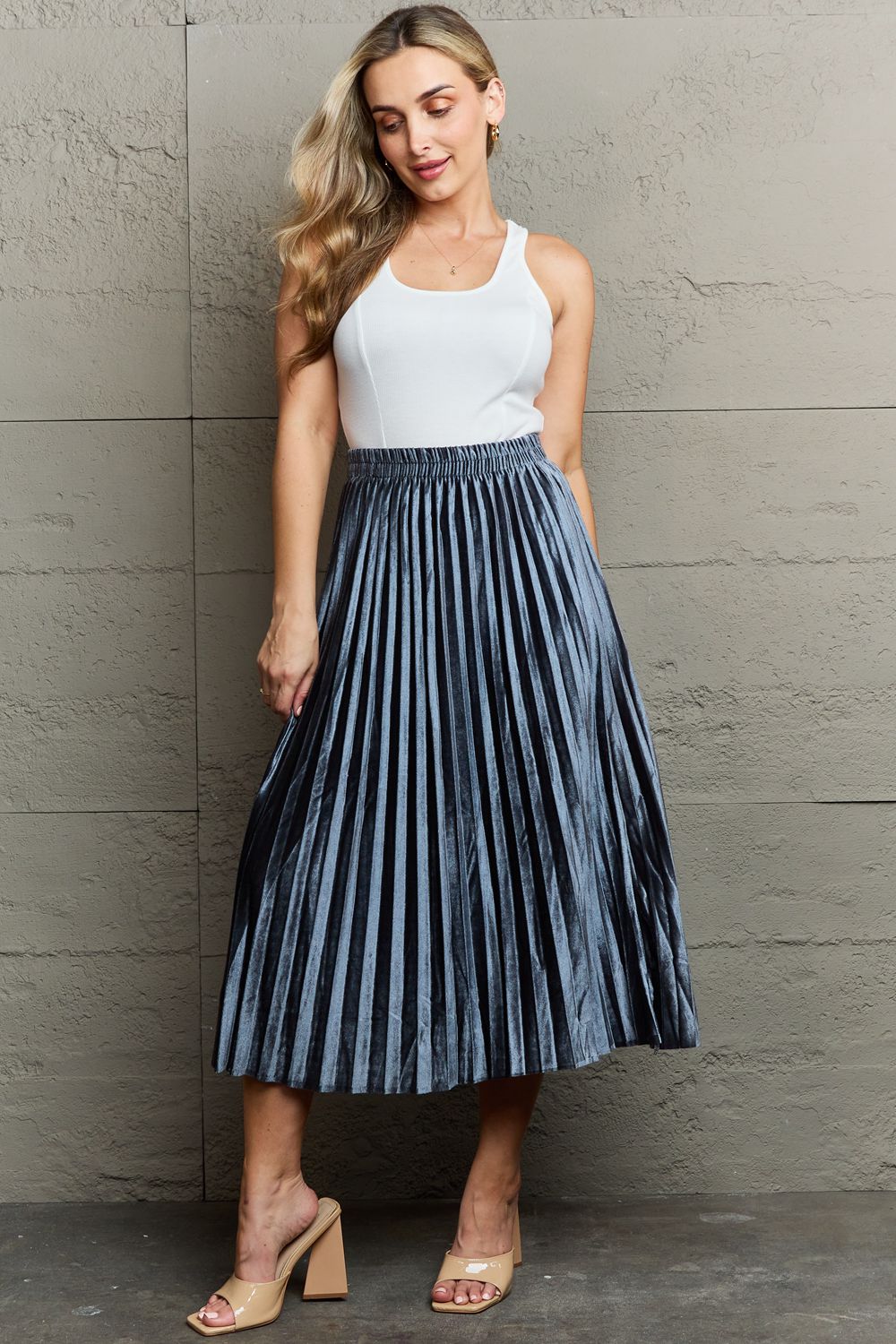 Ninexis Accordion Pleated Flowy Midi Skirt - Lecatta