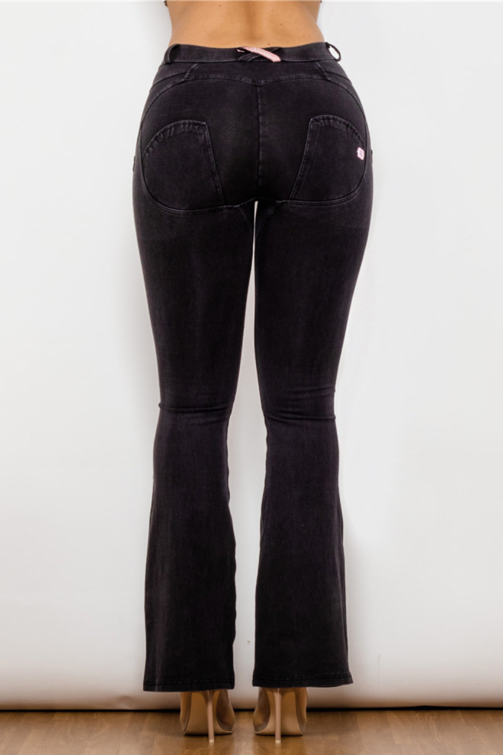 Buttoned Flare Jeans - Lecatta