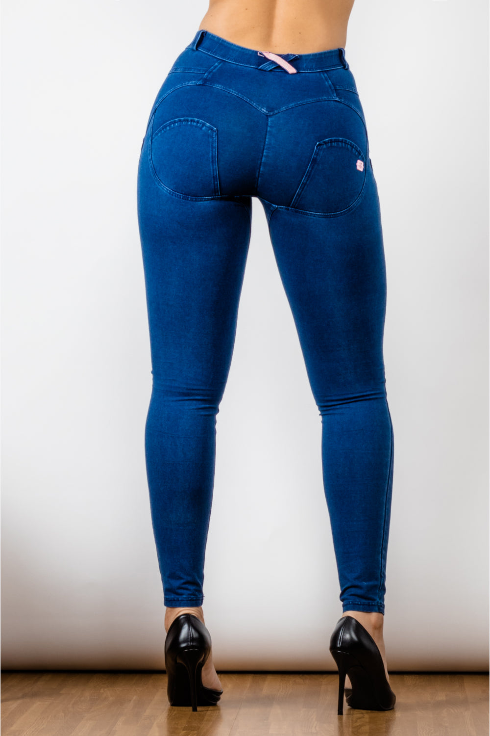 Buttoned Skinny Jeans - Lecatta