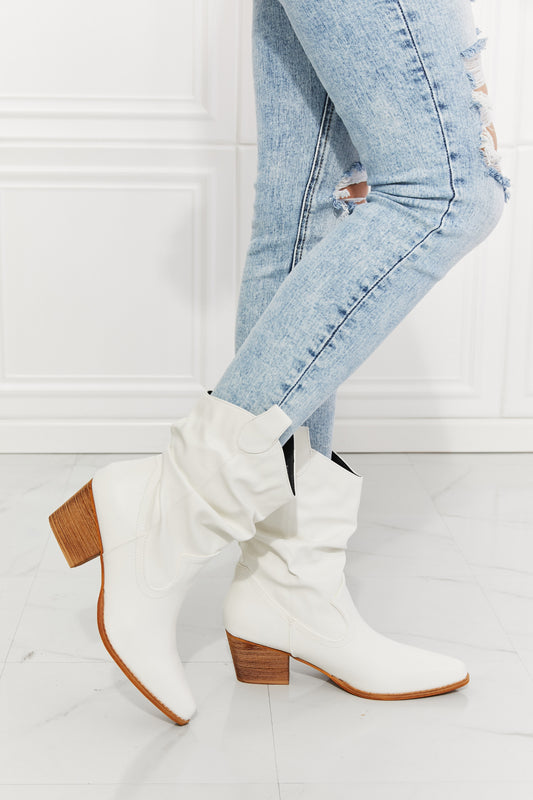 MMShoes Better in Texas Scrunch Cowboy Boots in White - Lecatta