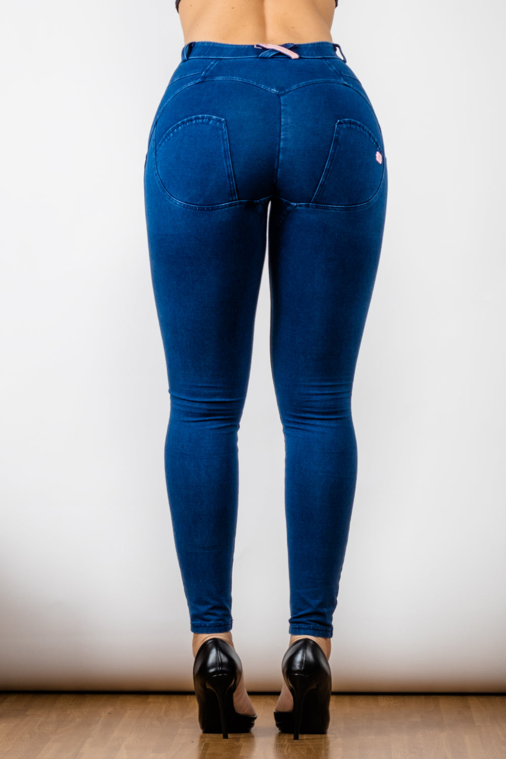 Buttoned Skinny Jeans - Lecatta