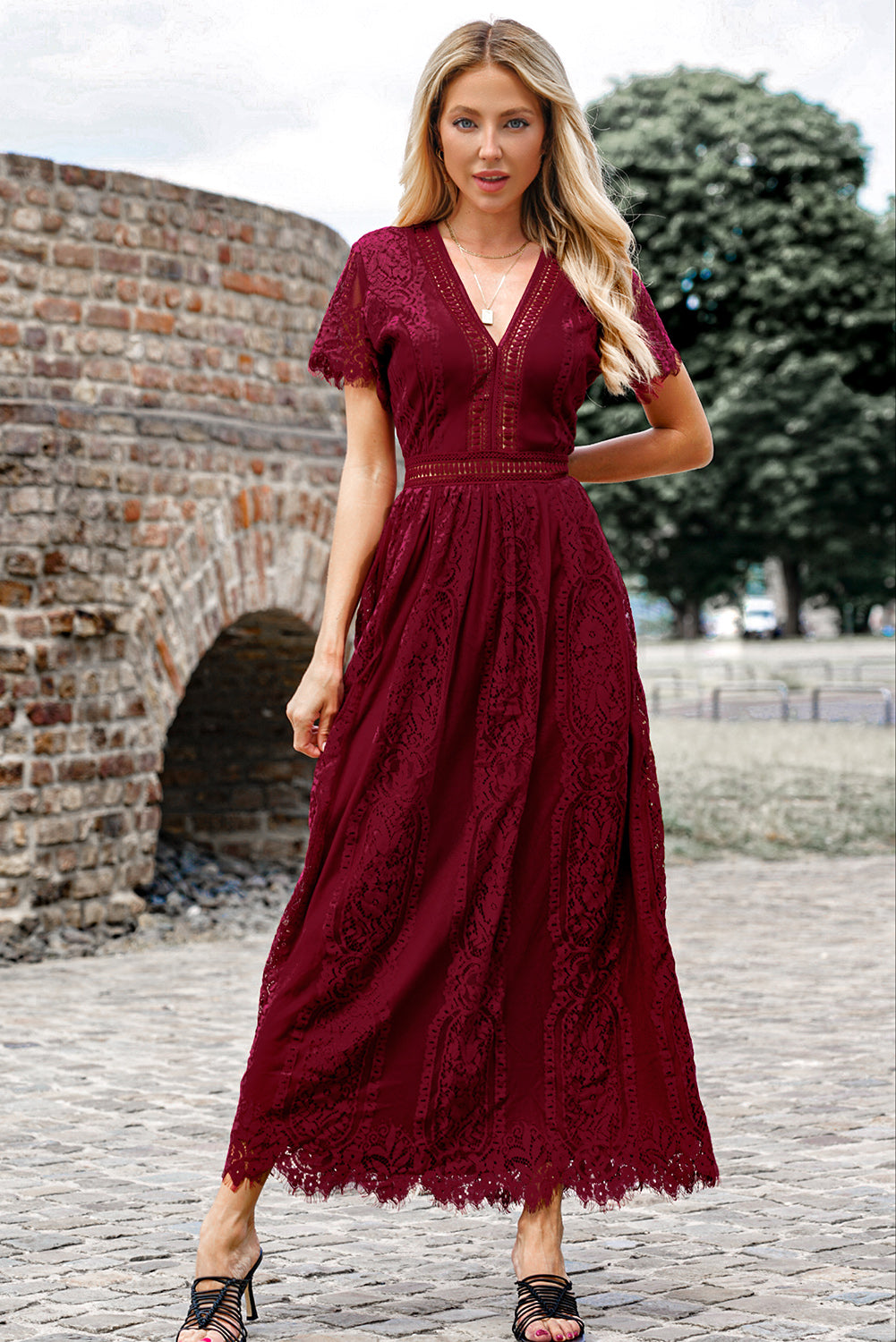 Scalloped Trim Lace Plunge Dress - Lecatta
