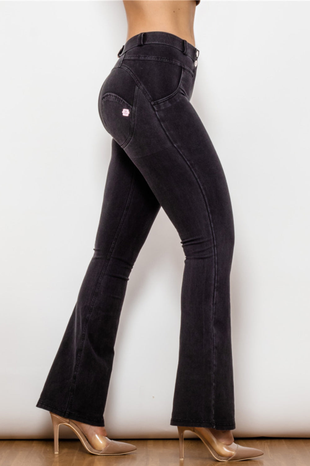 Buttoned Flare Jeans - Lecatta