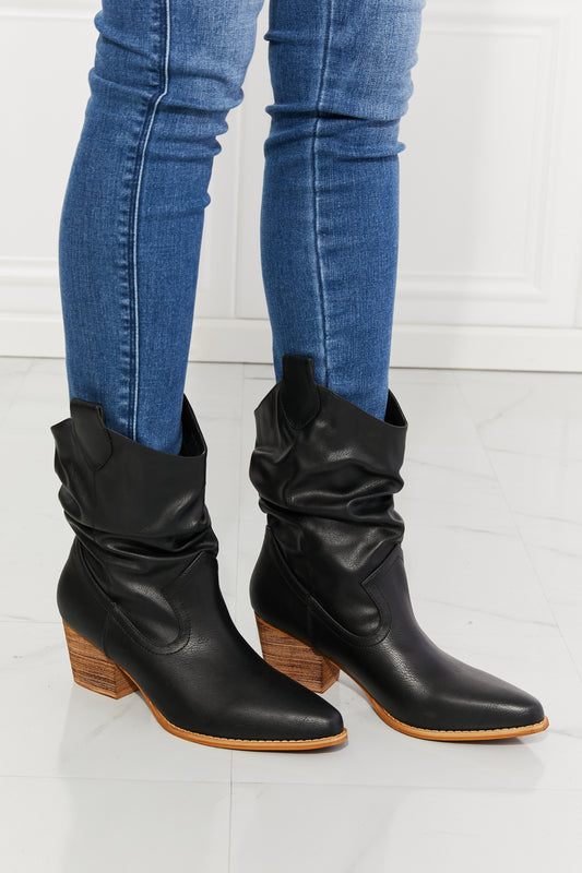 MMShoes Better in Texas Scrunch Cowboy Boots in Black - Lecatta