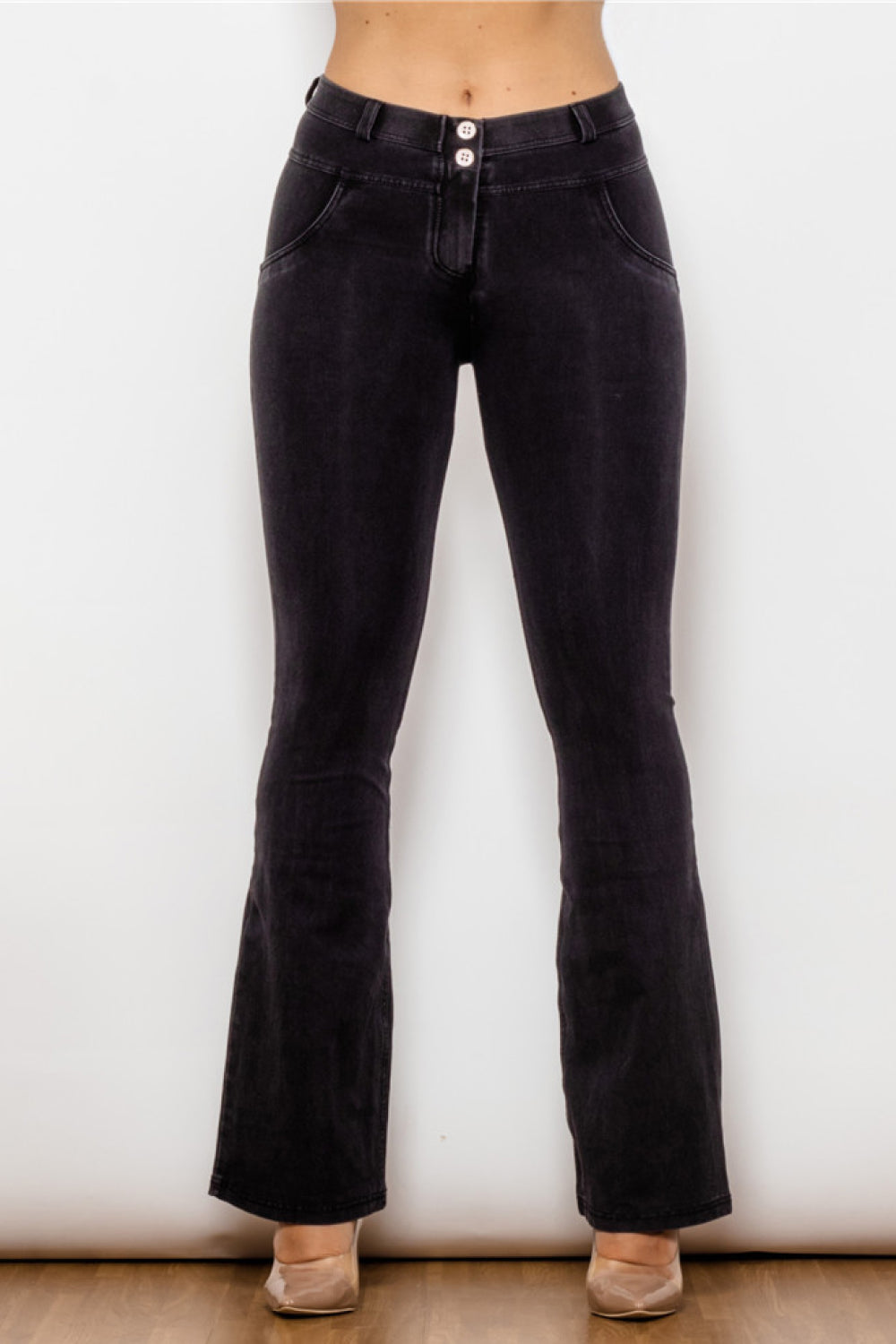 Buttoned Flare Jeans - Lecatta