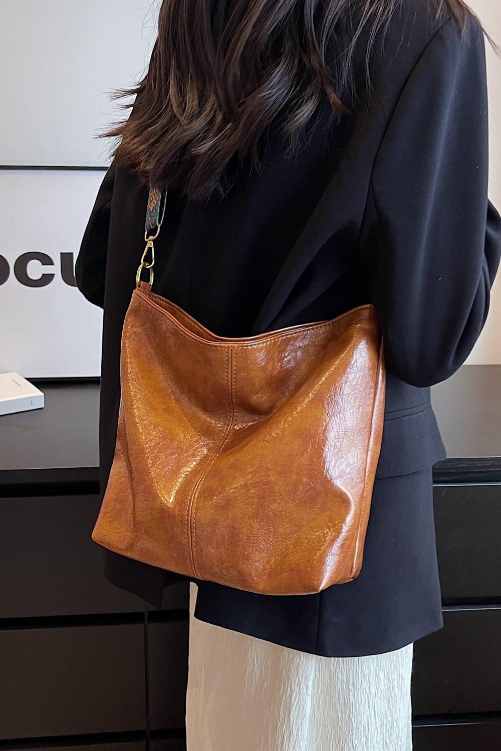 PU Leather Shoulder Bag - Lecatta