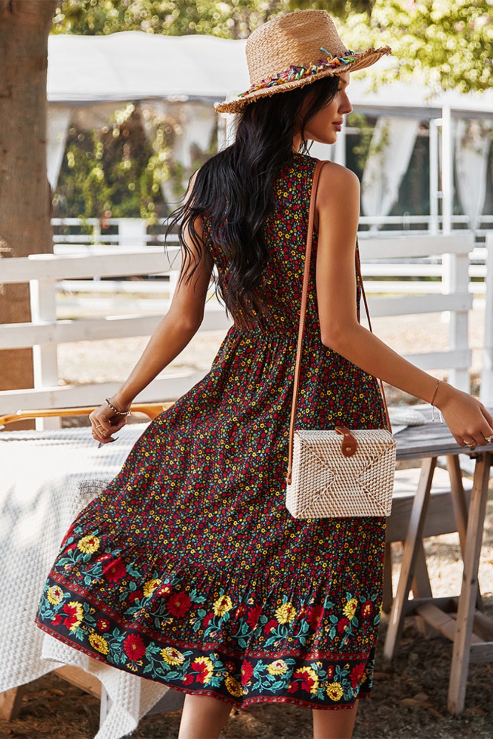 Floral Print Bohemian Style V-neck Sleeveless Midi Dress - Lecatta