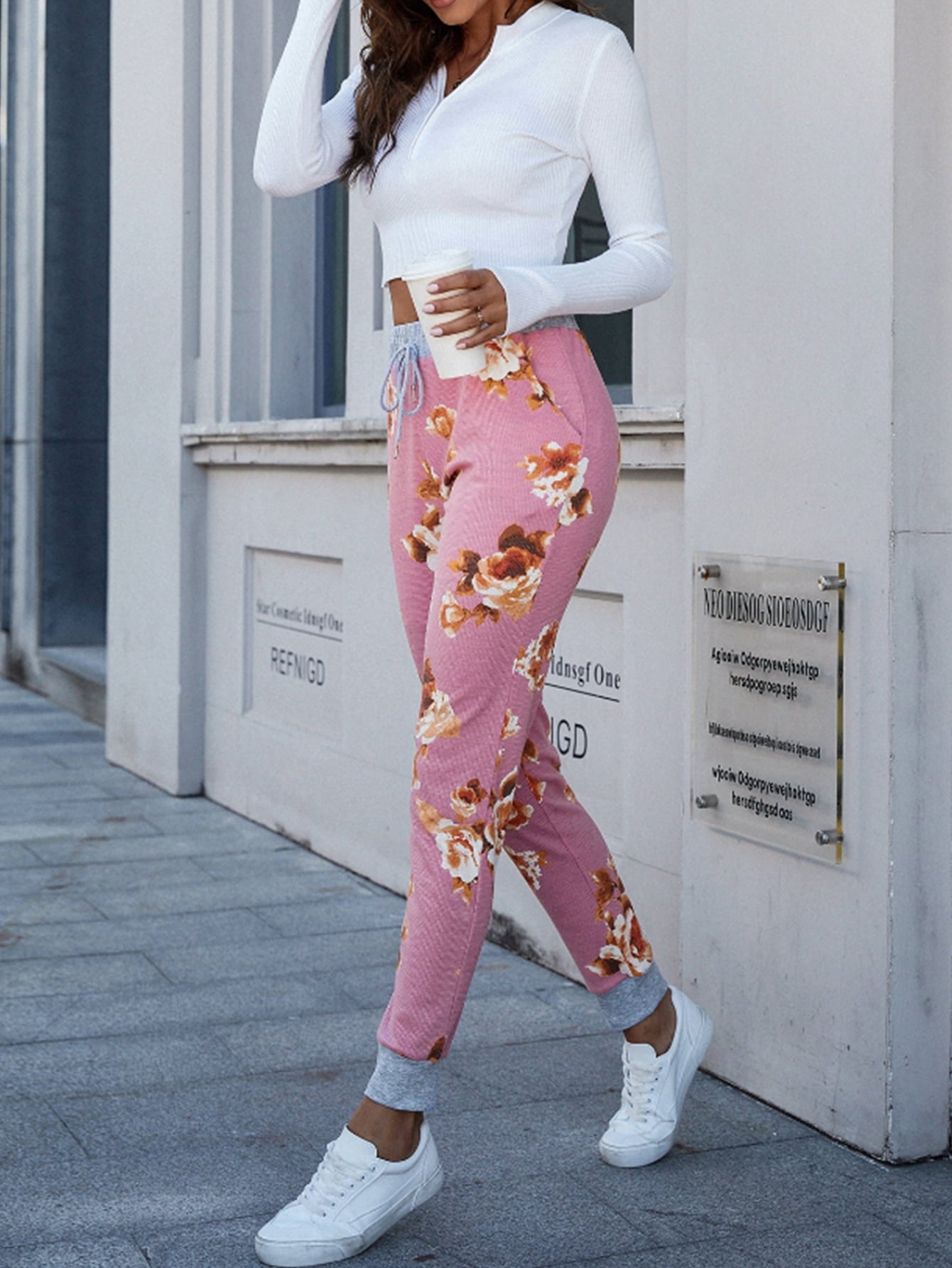 Floral Print Slim Fit Long Pants - Lecatta